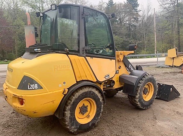 2004 VOLVO L20B 4X4 WHEEL LOADER 10,100 HOURS