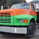 1995 FORD F700 LOW PROFILE FLATBED STAKE TRUCK