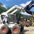 BOBCAT S330 WHEELED SKID STEER / NEW MTL X-SERIES 80" ROCK GRAPPLE 1700 HOURS