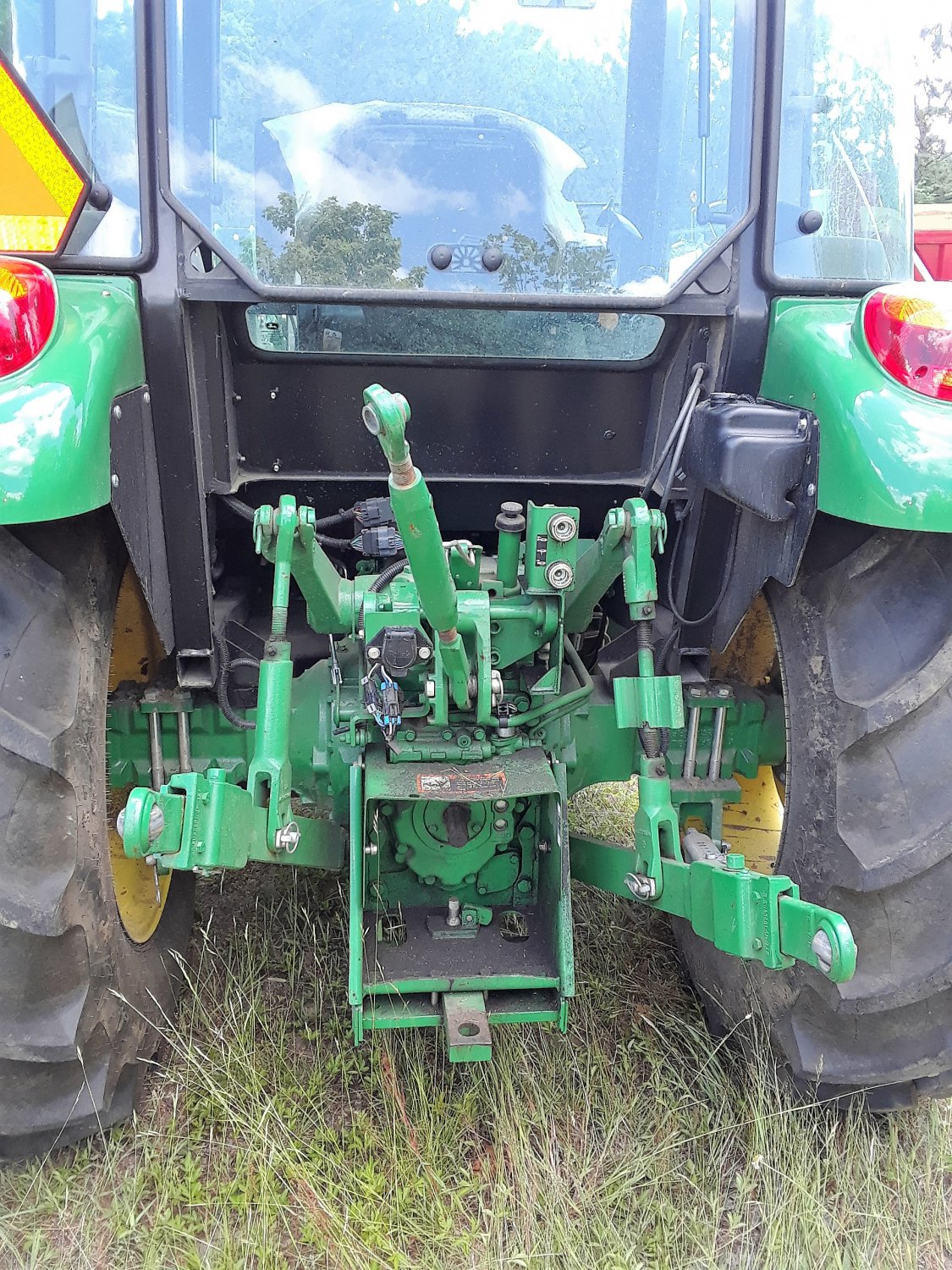 GENUINE JOHN DEERE 5075E TRACTOR / 520M FRONT LOADER 300 HOURS