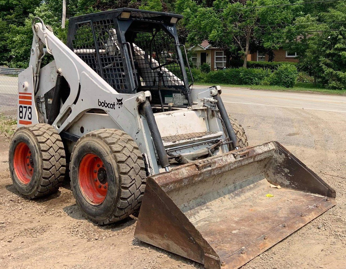 BOBCAT 873 SKID STEER