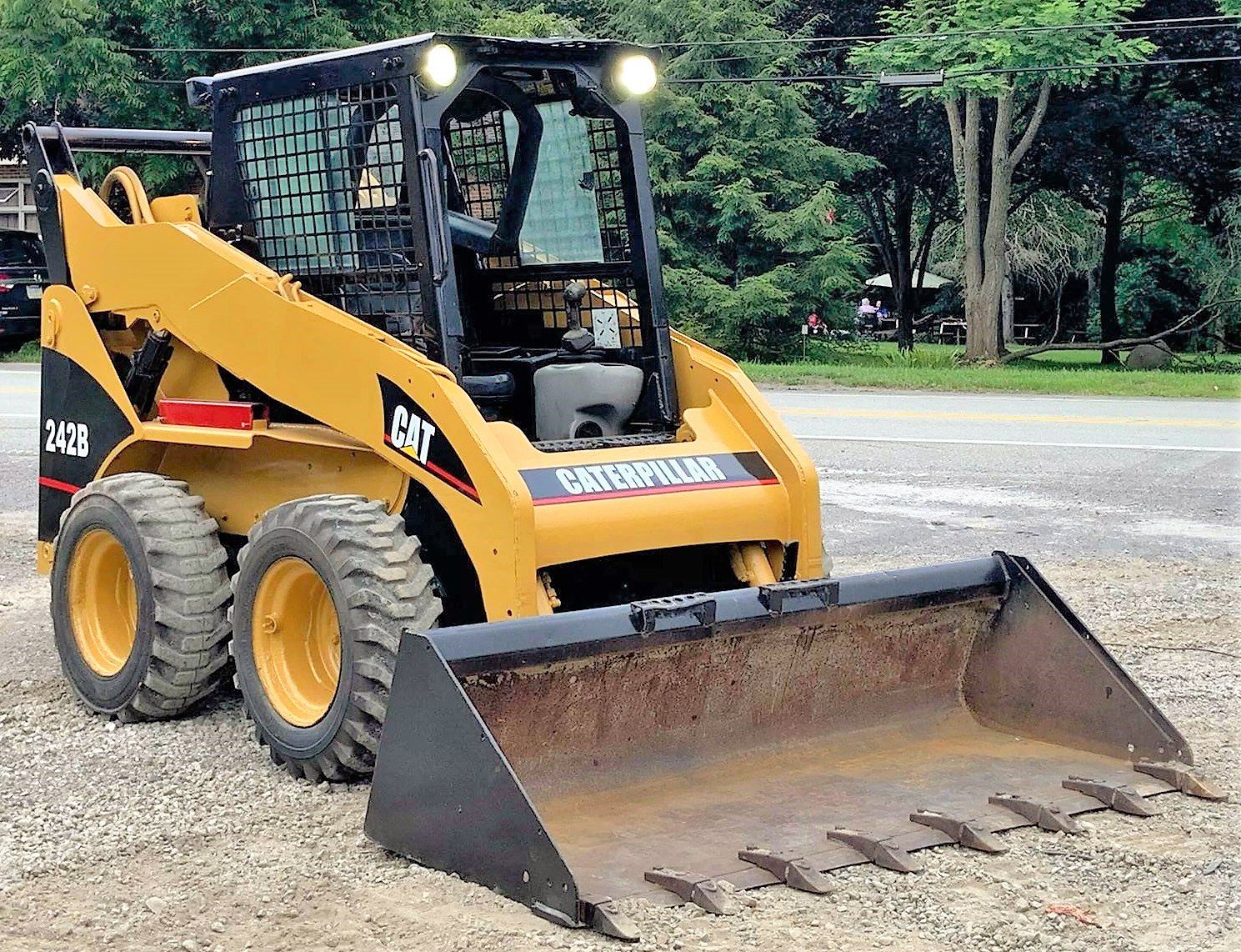 CAT 242B SKID STEER 430 HOURS