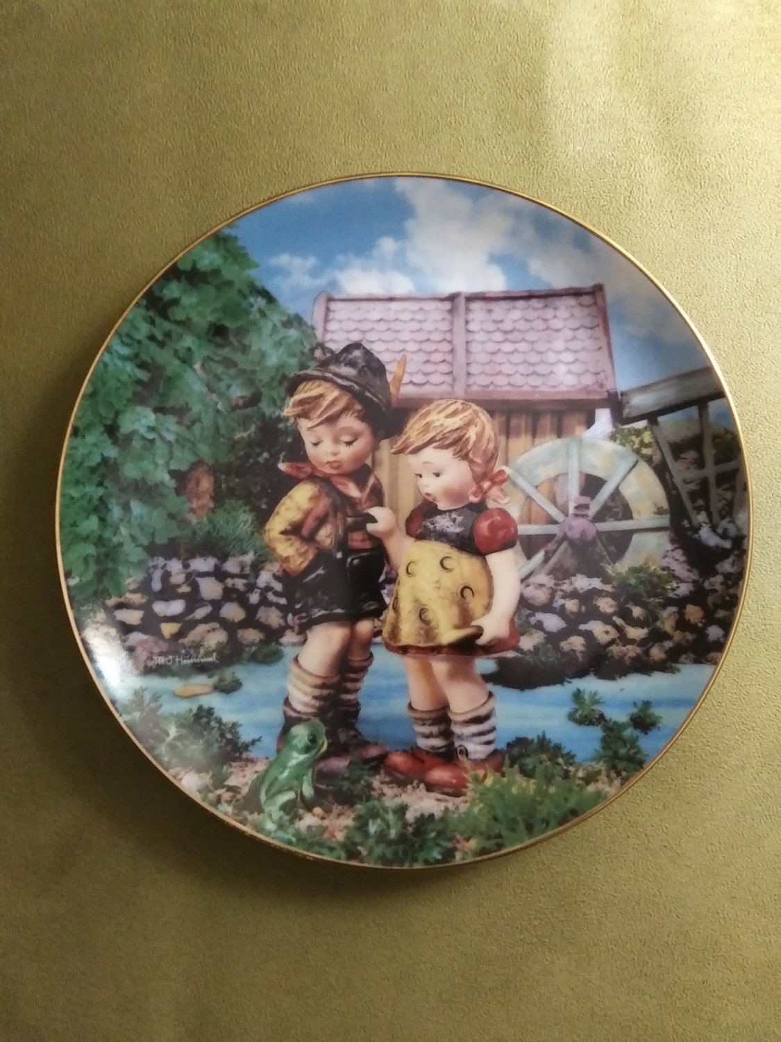 MJ Hummel Hello Down There Companions 23K Gold Trim 8" Collector's Plate S6108 Danbury Mint