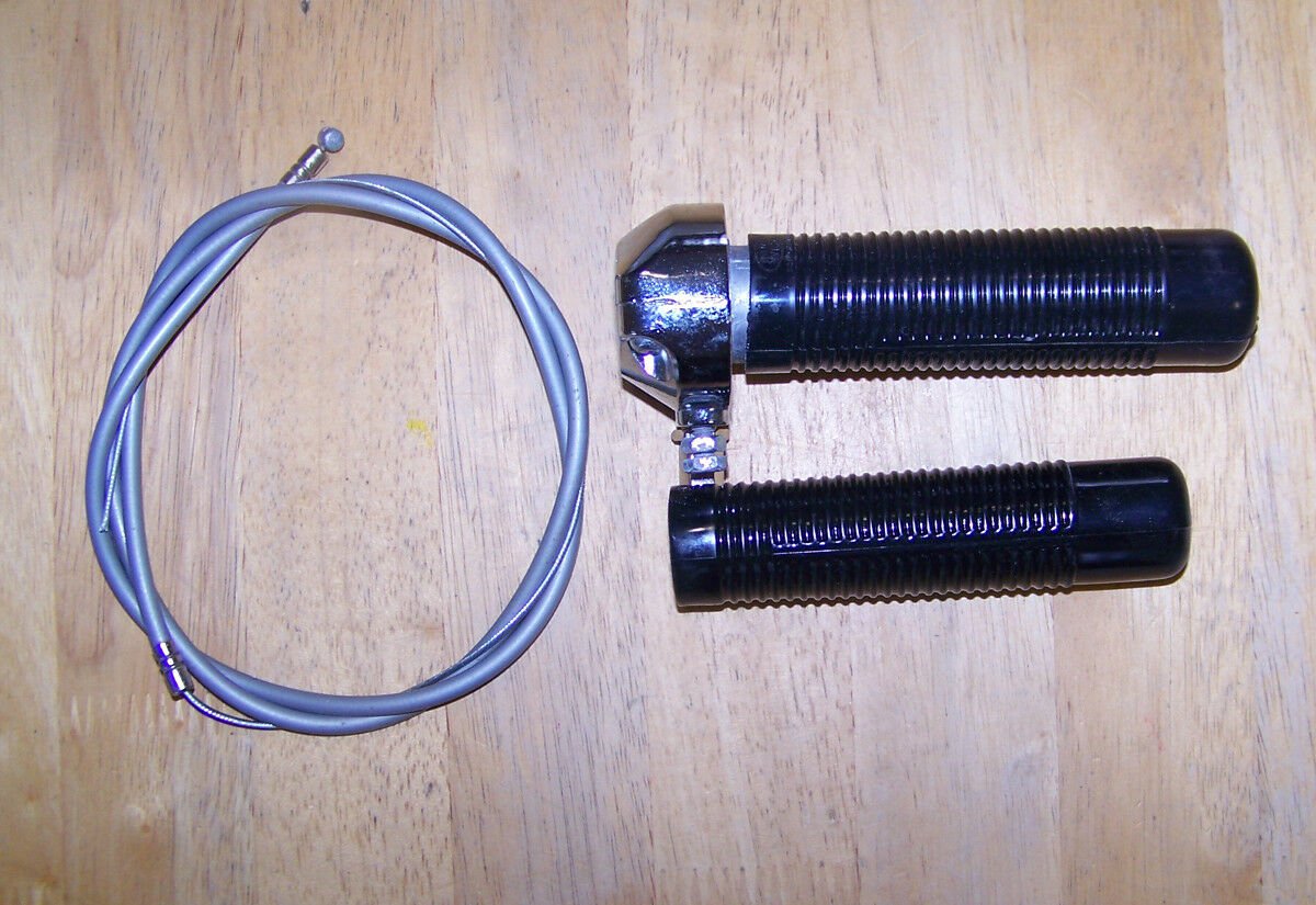 7/8" twist throttle w/ Hunt Wilde grips, gray throttle cable mini bike