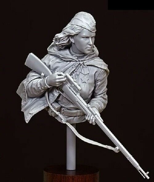 1/10 BUST Resin Figure Model Kit WWII Women Sniper Unpainted Unassembled