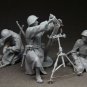 1/35 Resin Figure Model Kit Russian Antitank Team Loading Weapon WWII Soldiers