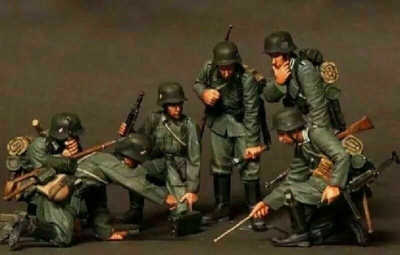 1/35 6pcs/set Resin Figure Model Kit WWII German Soldier Planning Unpainted