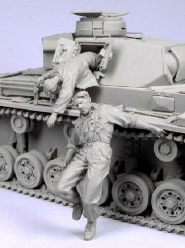 1/35 Resin Figure Model Kit German Soldiers Tank Crew (no tank) WWII Unpainted