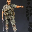 1/35 Resin Figure Model Kit Vietnam War US Commander Giving An Order Unpainted