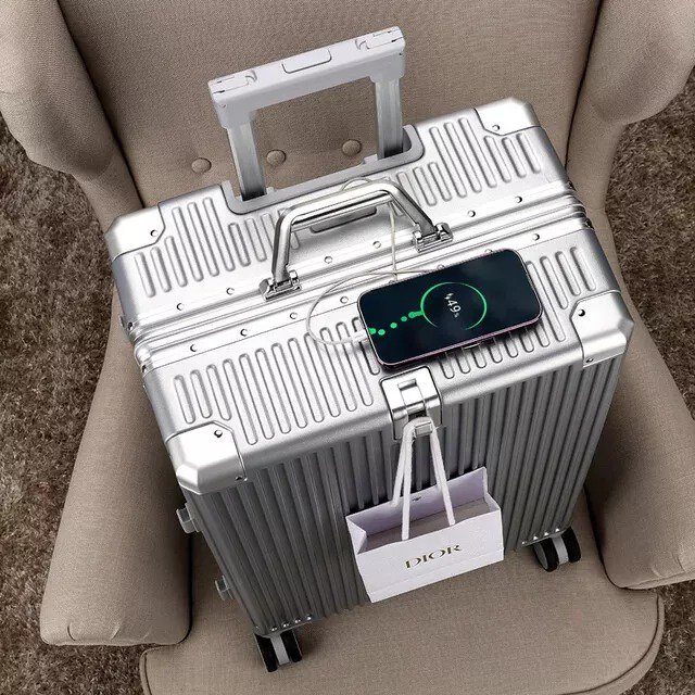"24 Aluminum Frame Suitcase Multifunctional Luggage With Large Capacity Pull Rod
