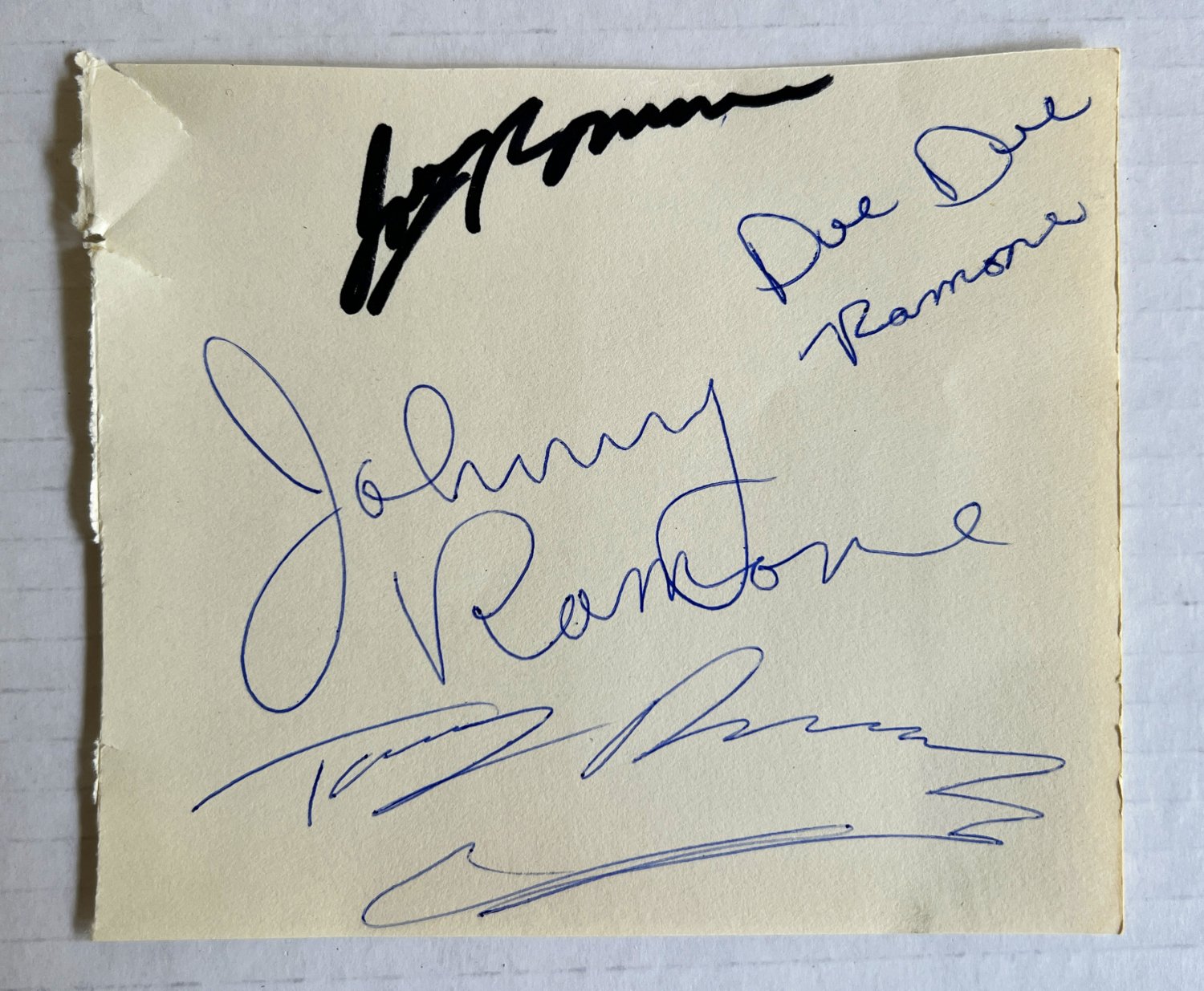 The Ramones band signed autographed 5x4 inch page Joey Johnny Dee Dee Ramone autographs