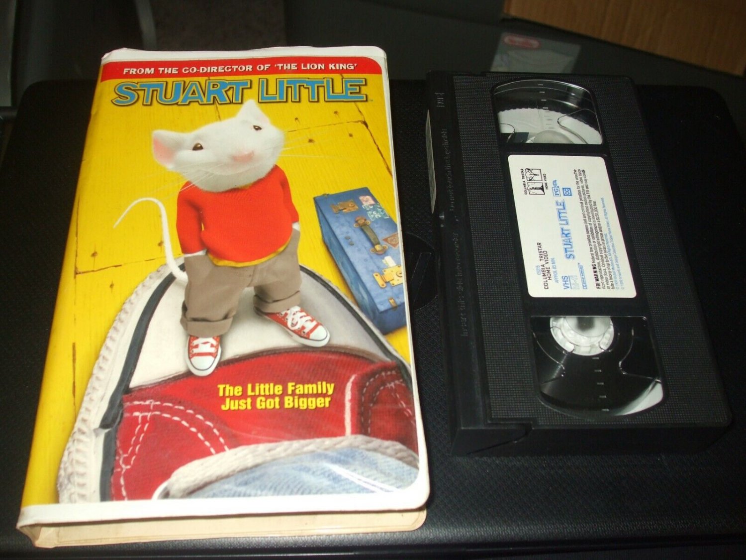 Stuart Little (VHS, 2000, Clamshell Case Closed Captioned)