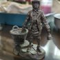 THE DUSTMAN  FINE PEWTER FIGURINE  FRANKLIN MINT 1977 4"x3"