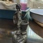THE DUSTMAN  FINE PEWTER FIGURINE  FRANKLIN MINT 1977 4"x3"
