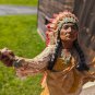 NATIVE AMERICAN INDIAN CHEIF vintage statue UNIVERSAL STATUARY CORP 1981 EUC 12"