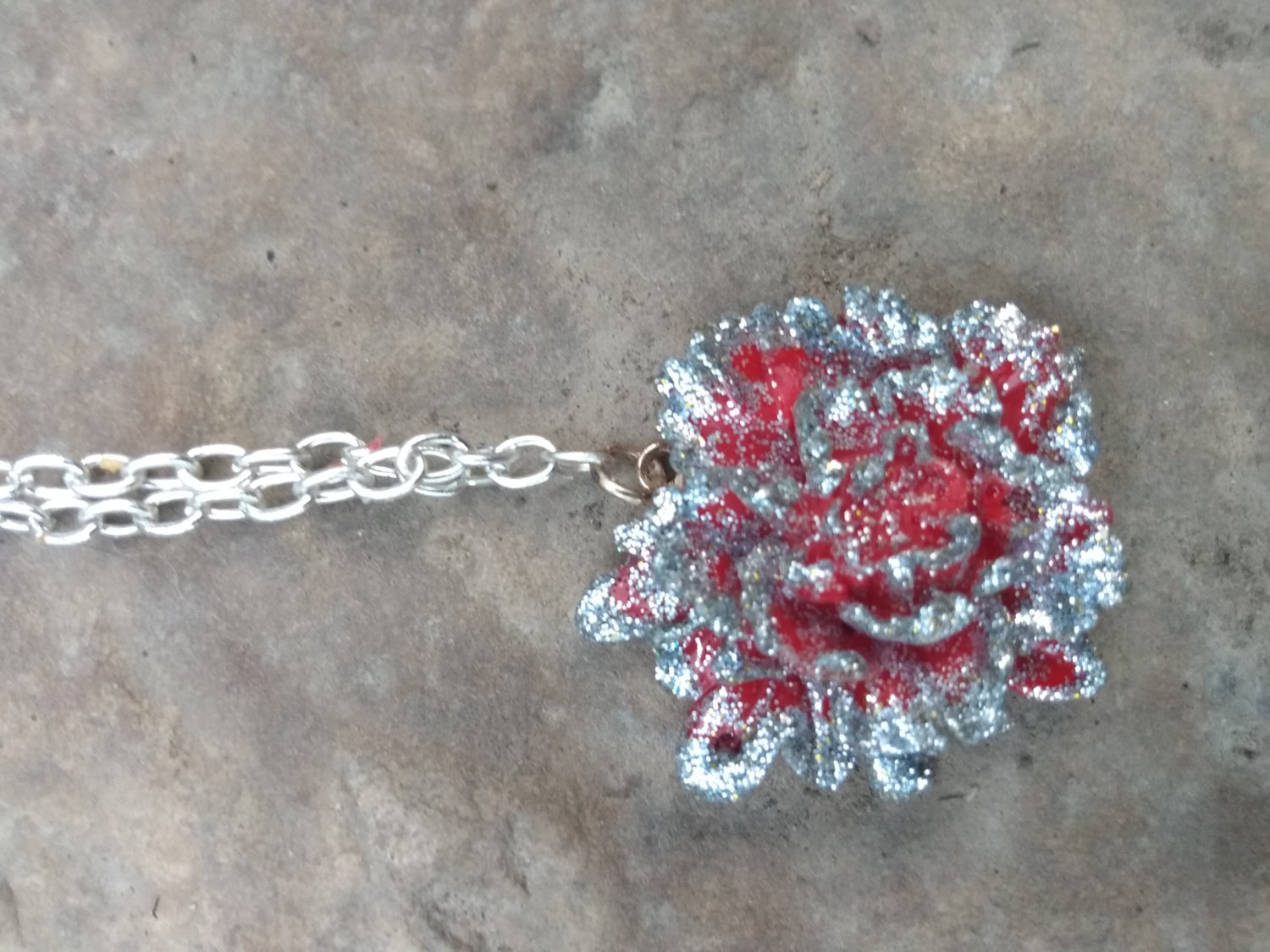 Red rose pendant necklace