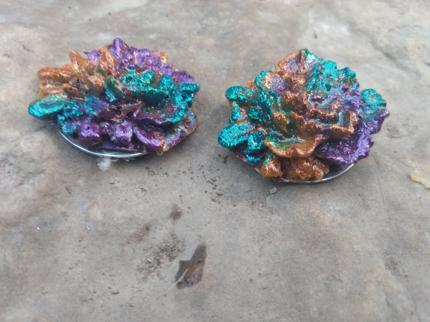 Multi-color rose pendant
