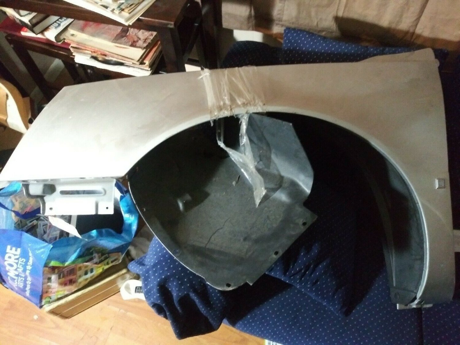 2010 Cadilac Dts Driver Side Front Fender