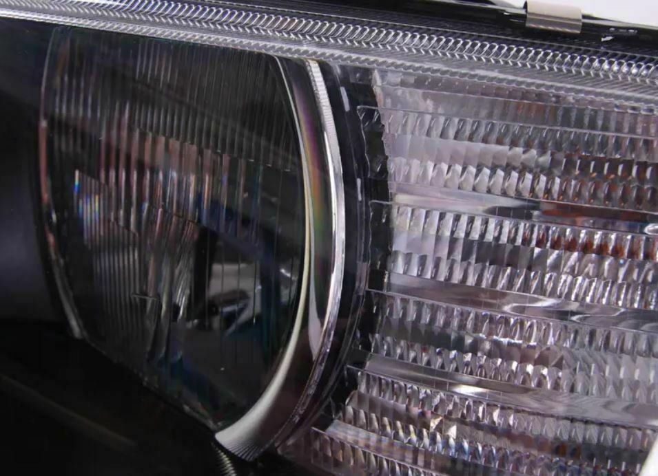 BMW Driver Left Halogen Headlight Assy w/ White Turn Signal E36 Z3  OE GENUINE