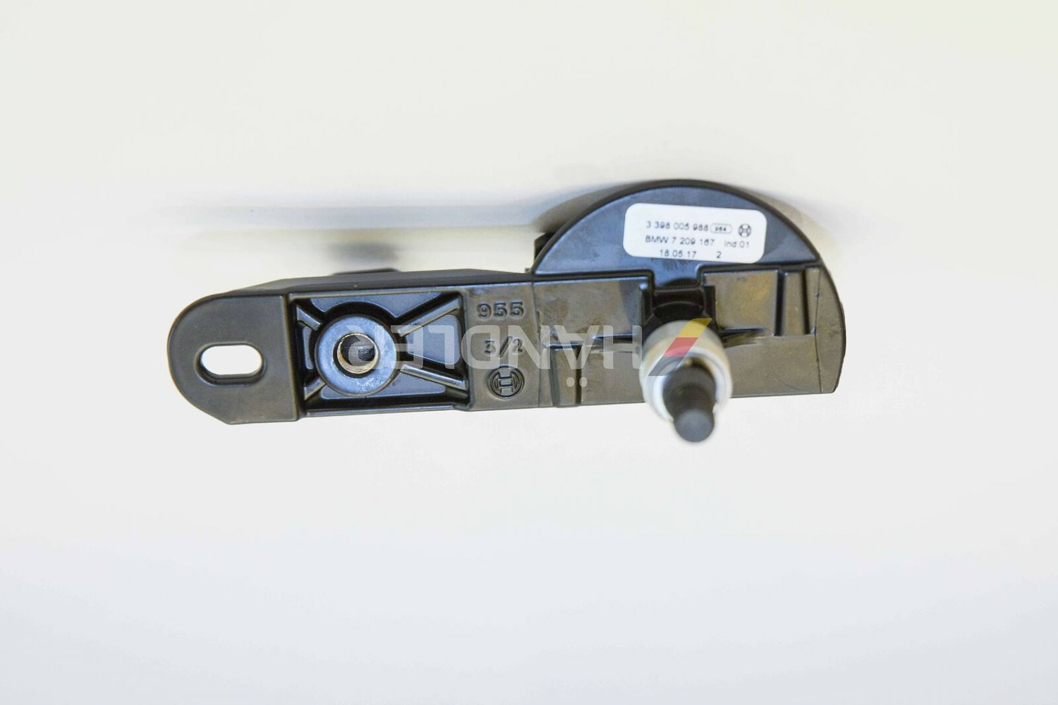 BMW 61627209167 Wipershaft pivot (OE GENUINE)