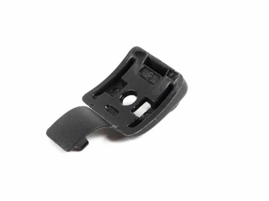 VW AUDI SKODA SEAT 8E08613374PK Audi 8E08613374PK Rear Door Window Blind Clip A4