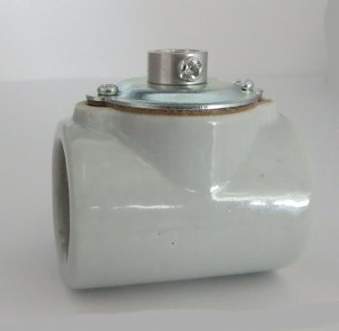 Porcelain keyless double lamp socket w/ 1/8 IPS hole   TR-112