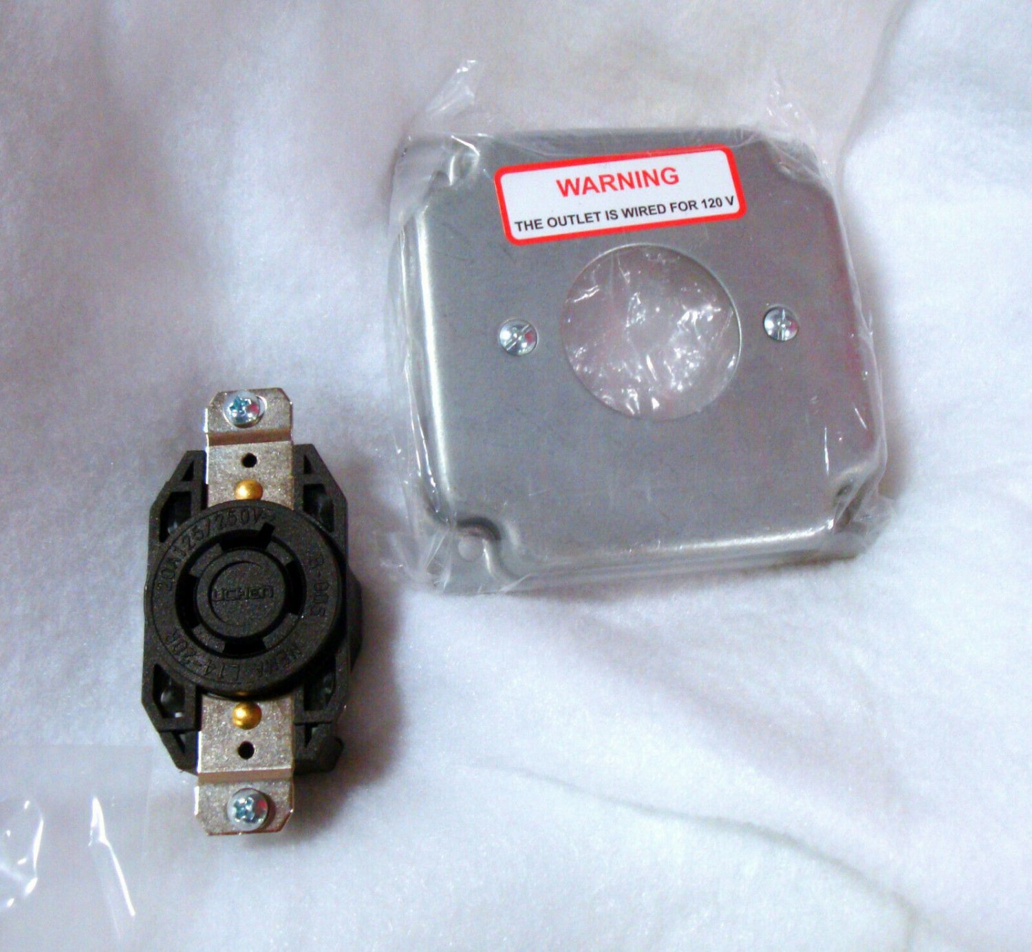 TWO (2x) Uchen L14-20 Receptacles (B-005) + Cover Plates