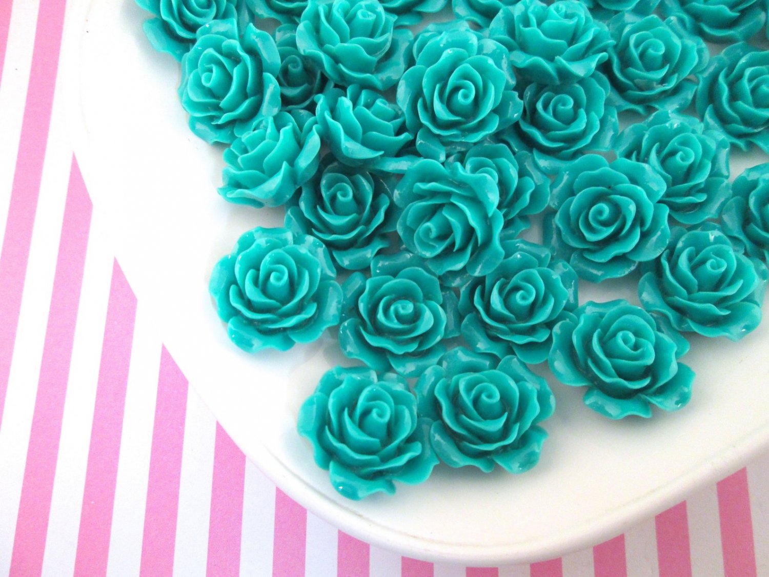 10 Teal Blue Rose Cabochons 20mm