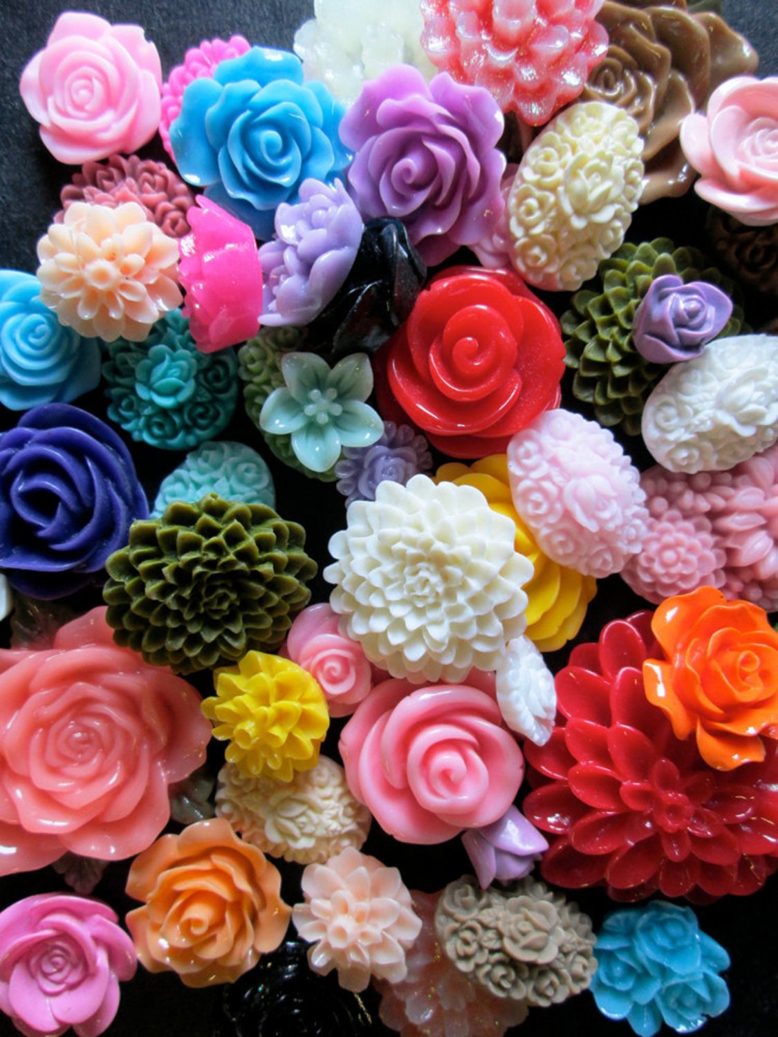 50 Piece Rainbow Mix Flower Cabochons Grab Bag 50pc Roses Mums (DESTASH SALE) F675