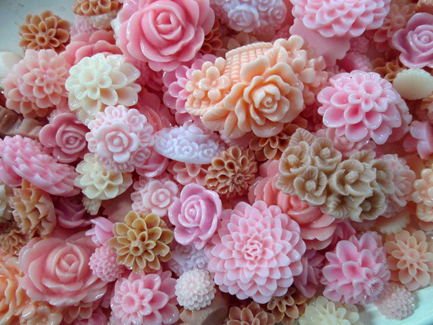 10 Piece Pink Mix Flower Cabochons Grab Bag 10pc Roses Mums (DESTASH SALE) F669
