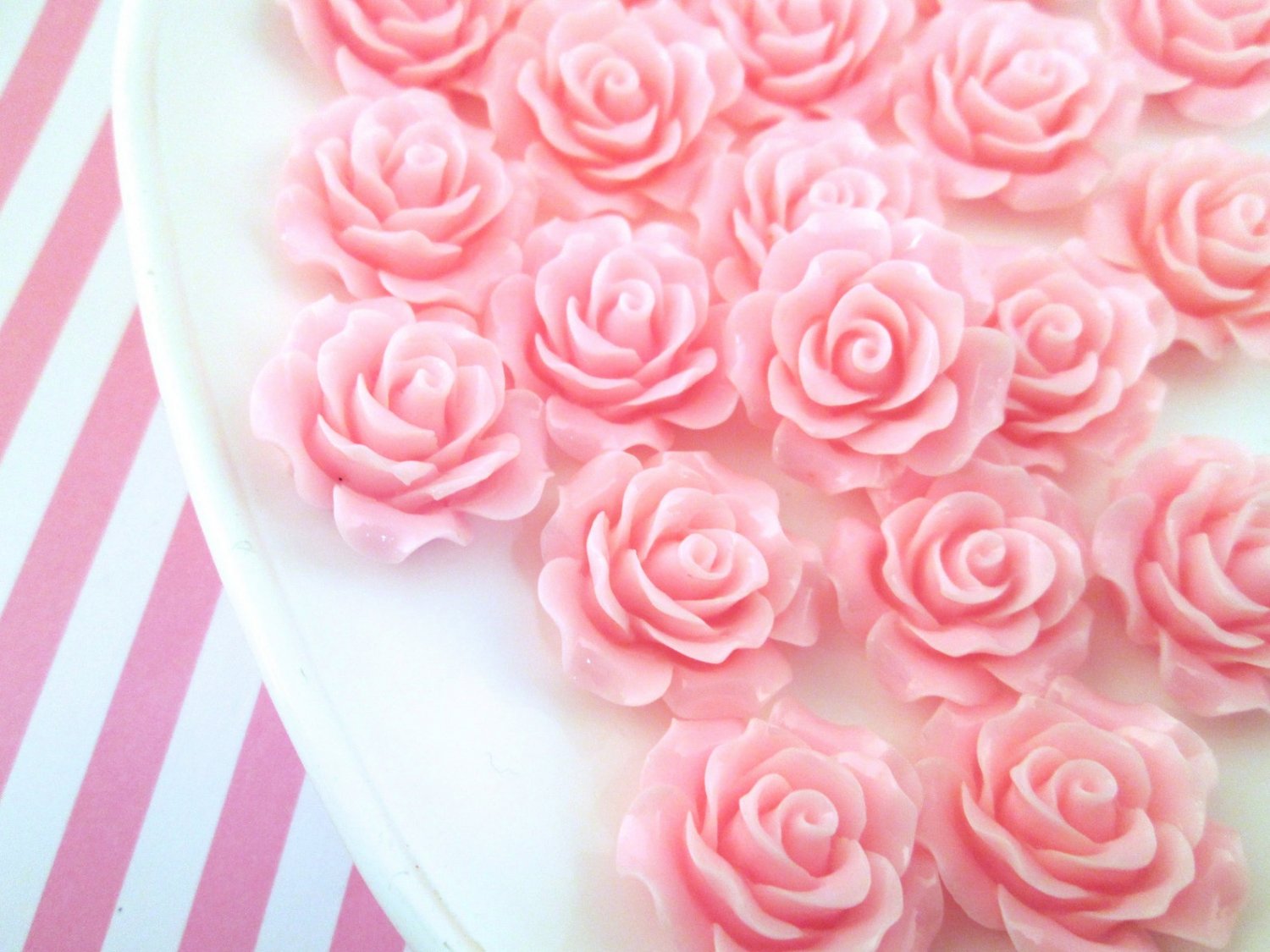 10 Pink Rose Cabochons 20mm
