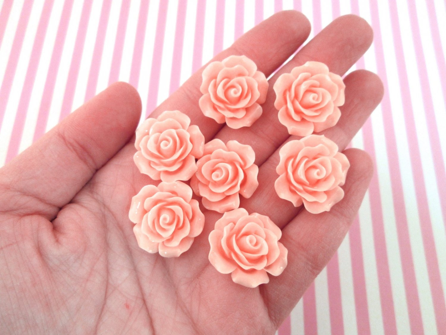 10 Peach 20mm Resin Rose Cabochons
