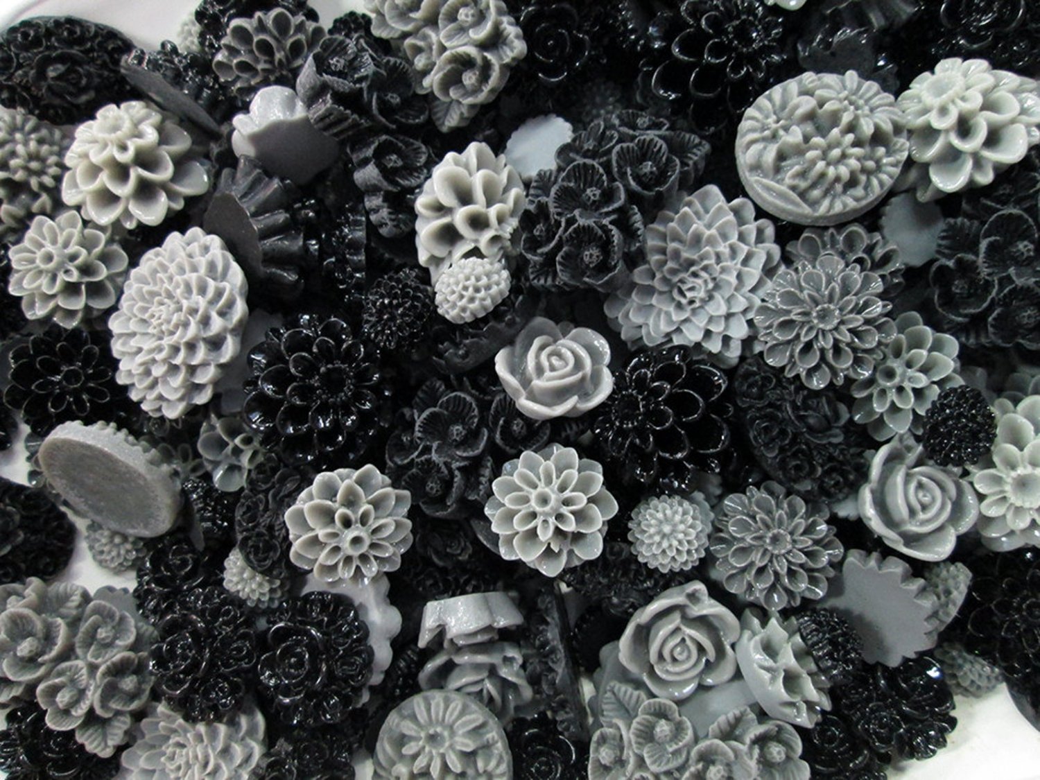 25 Piece Black and Grey Mix Flower Cabochons Grab Bag 25pc Roses Mums (DESTASH SALE) F666