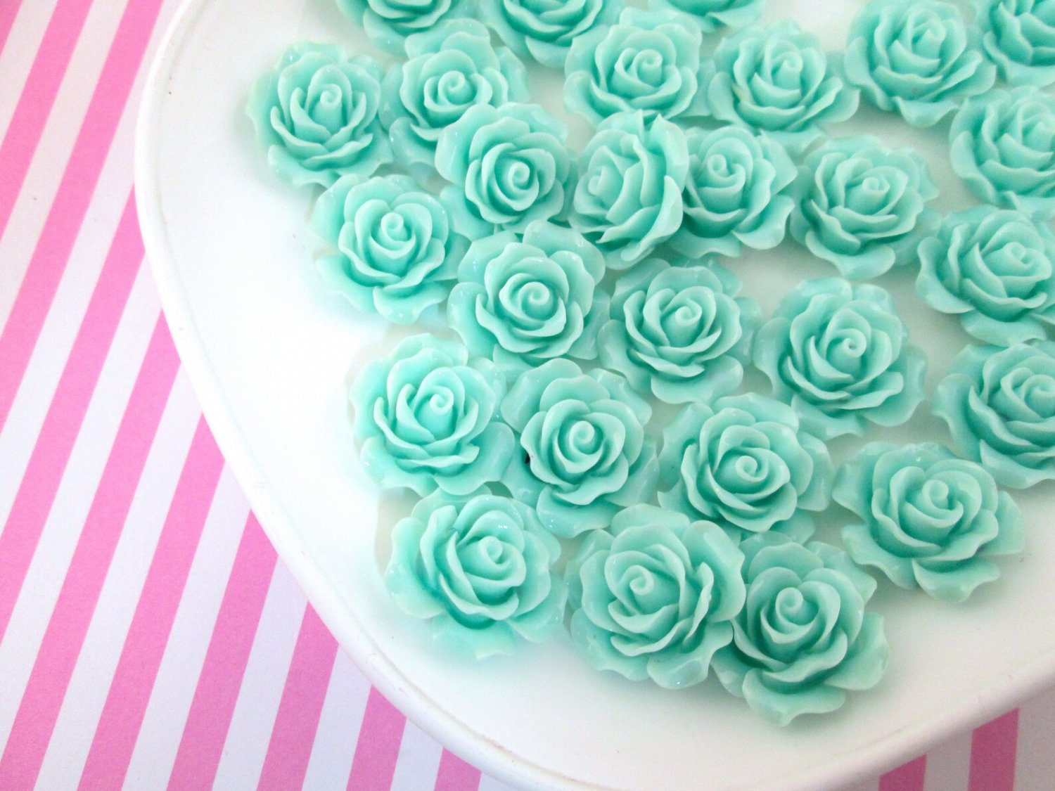 10 Aqua Blue Rose Cabochons 20mm
