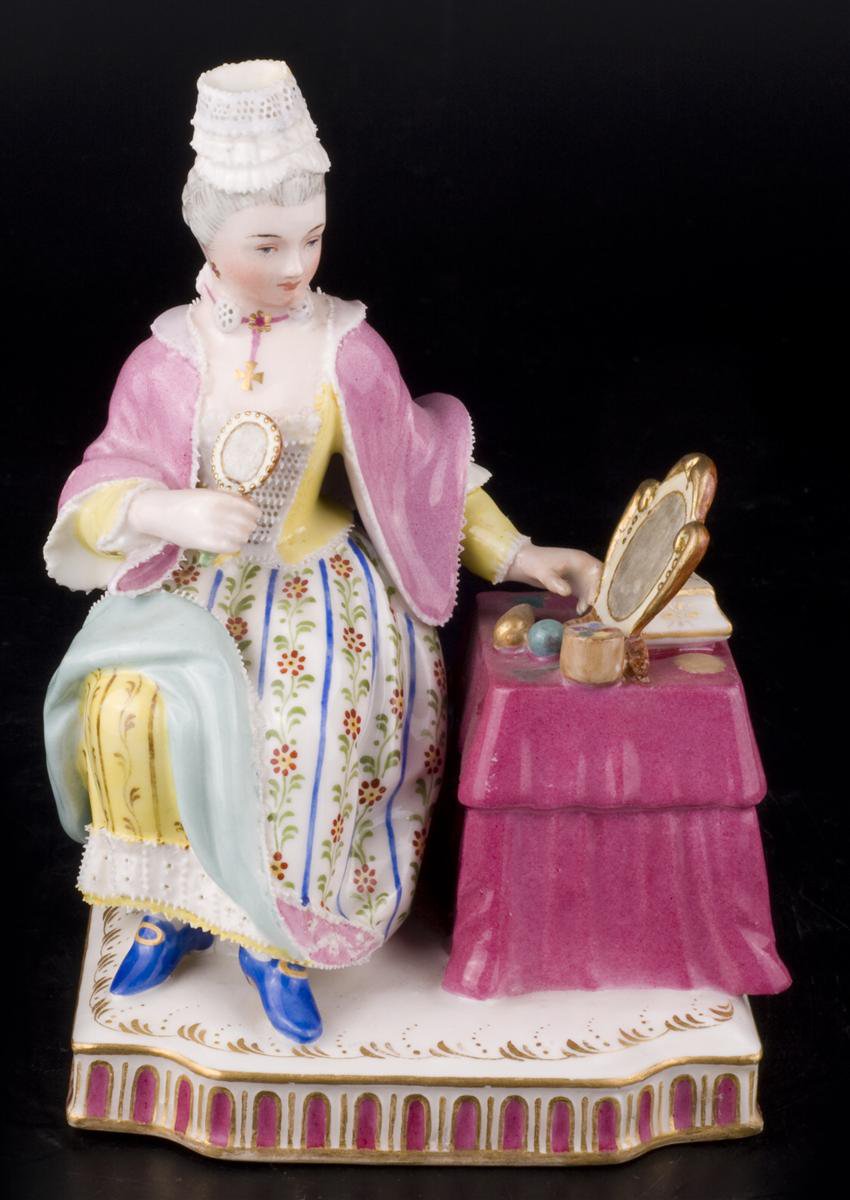 Decor Art Austria Porcelain Sculpture A Lady with a mirror at the vanity table