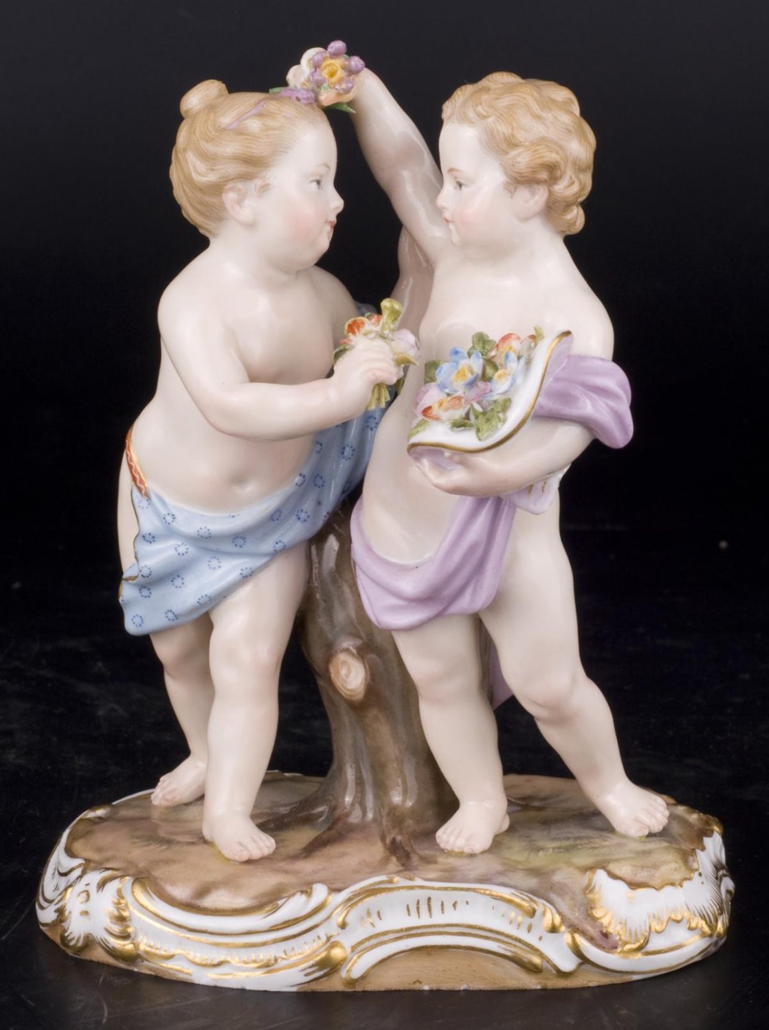 Decor Art Germany Meissen Sculpture Two putti Putting a flower in a girl