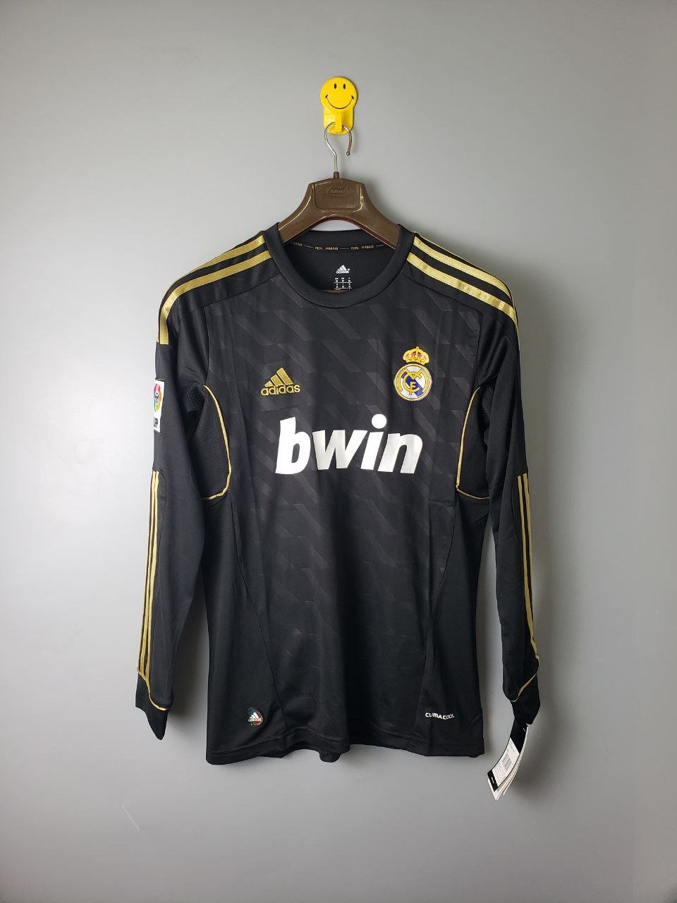 Real Madrid jersey 2012 Away Retro Soccer Shirt Men_1
