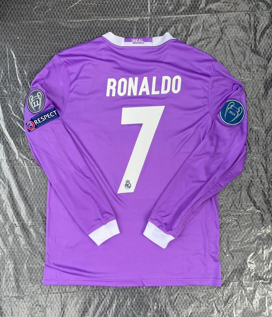 Ronaldo Real Madrid 16 17 Retro Jersey Away Soccer Retro Jersey 2016 2017_1