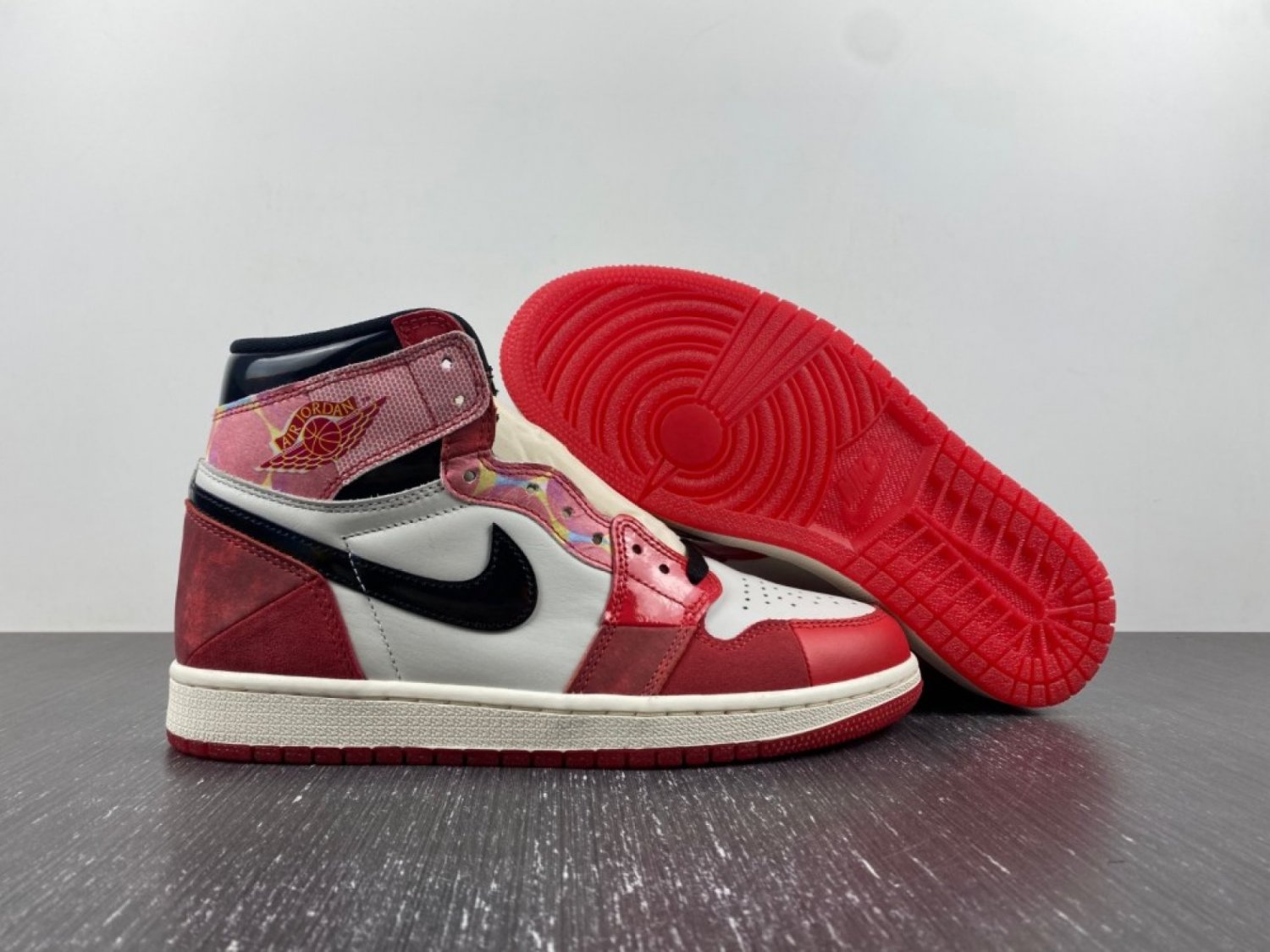 Air Jordan 1 High OG &acirc;��Spider-Verse&acirc;�� University RedBlack-White