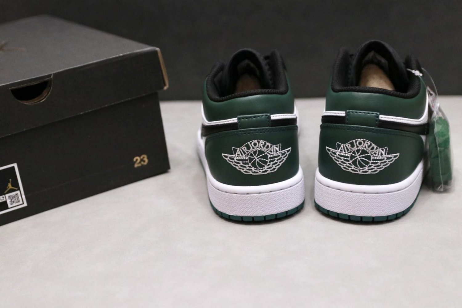 Air Jordan 1 Low 'Green Toe'