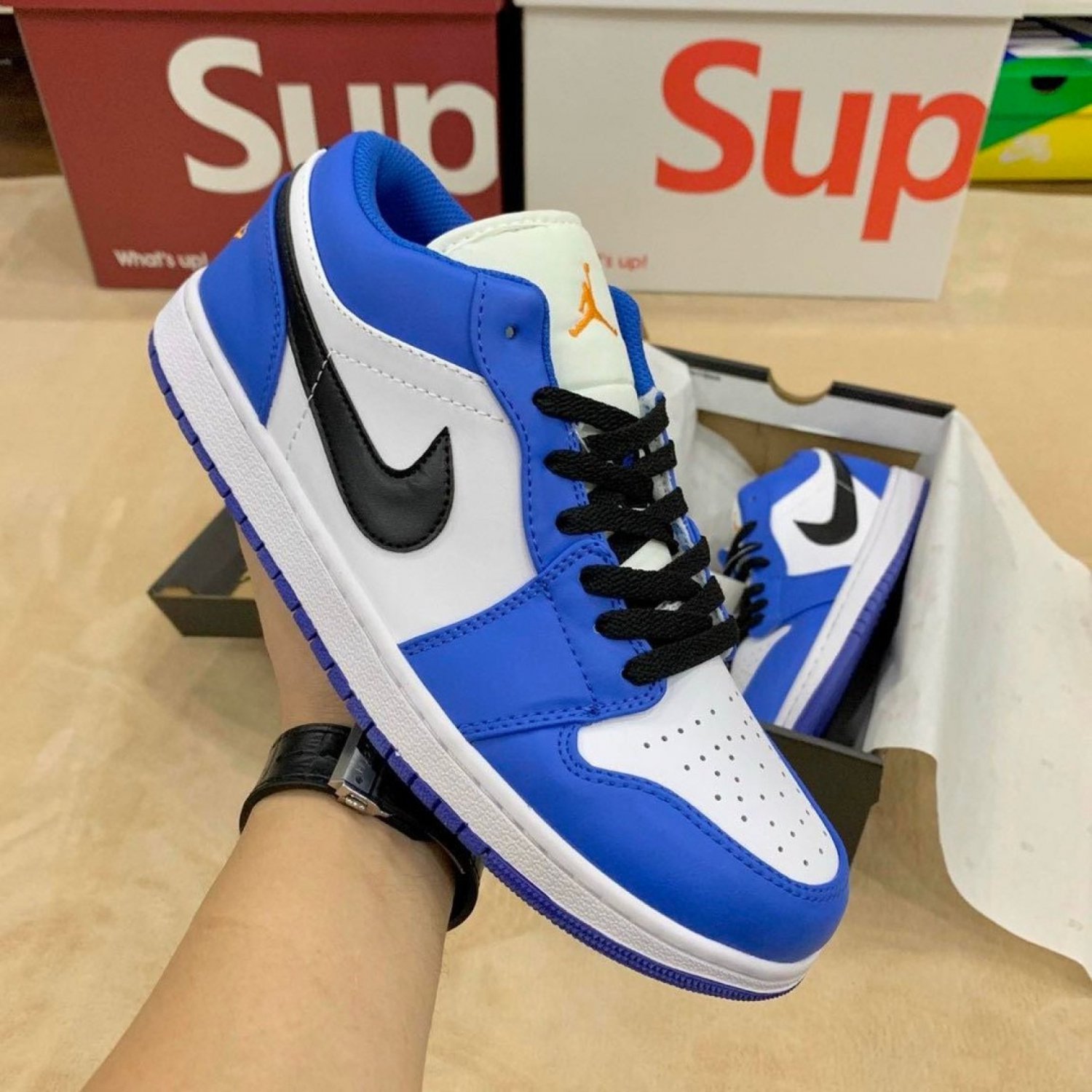 air jordan 1 low hyper royal