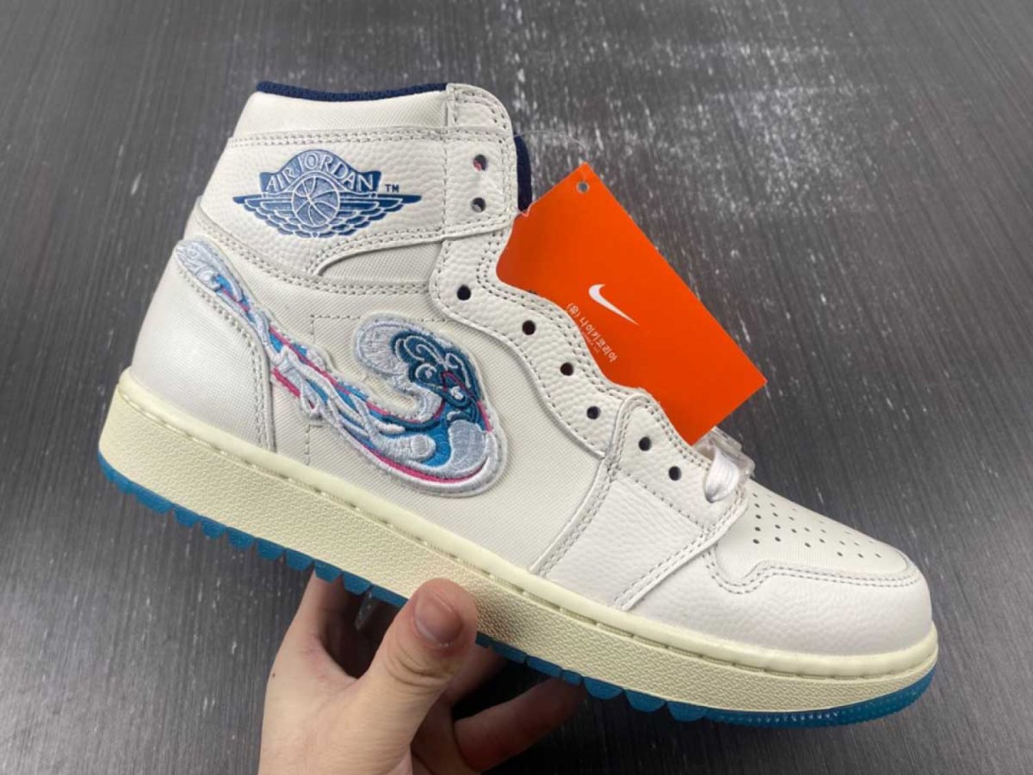 スニーカー Jordan 1 Retro High Golf NRG 2 Michelle Wie West Aloha Michelle Wie West x Air Jordan 1 Golf NRG 2 High Aloha for