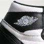 Air Jordan 1 Retro High OG BlackWhite 555088-010