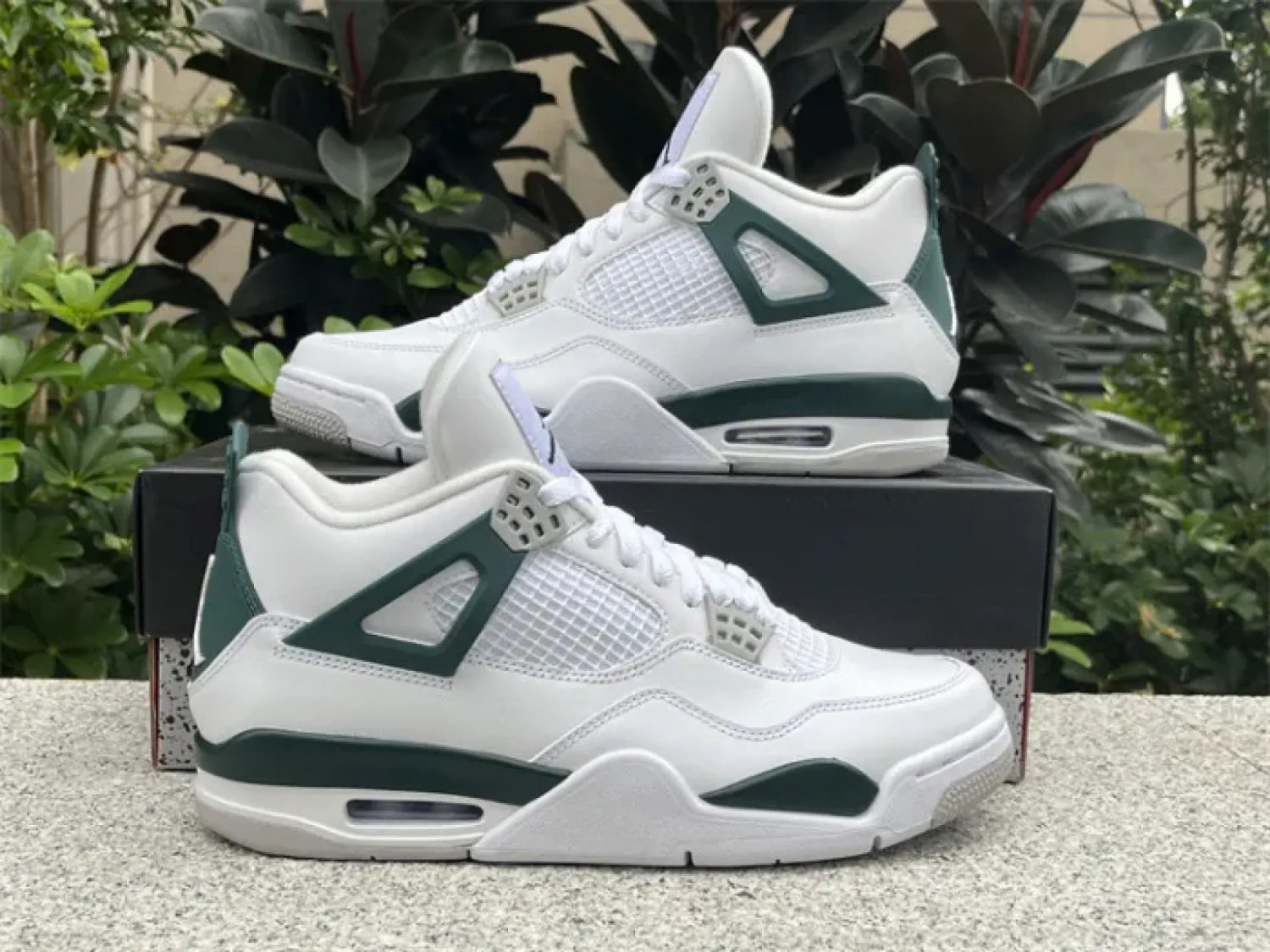 Air Jordan 4 Retro Oxidized Green