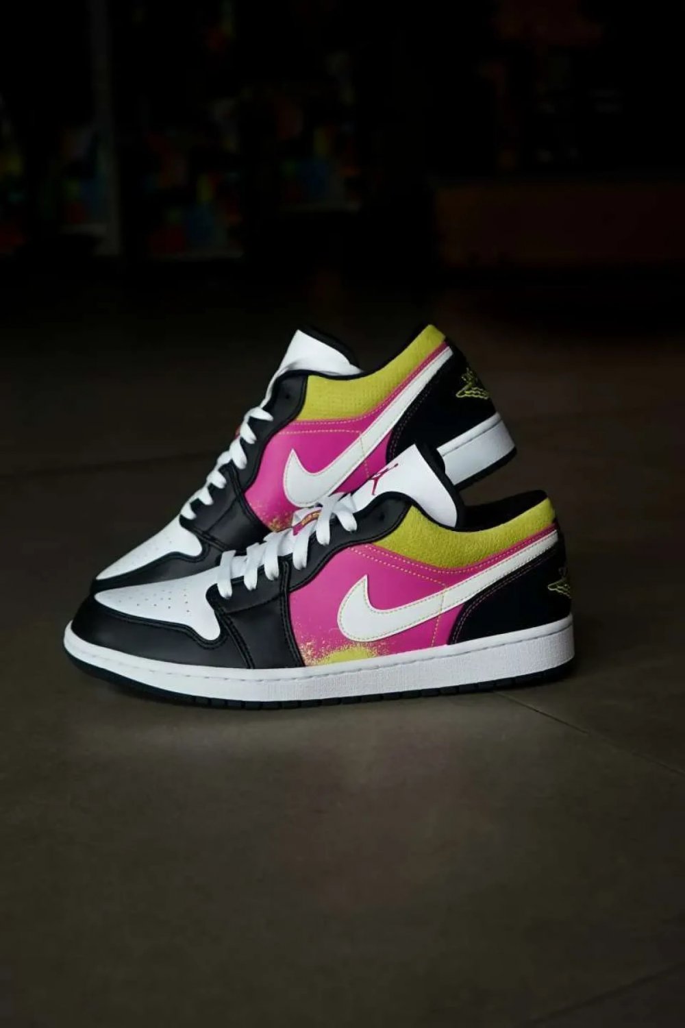 Jordan 1 Low Black Active Fuchsia Cyber