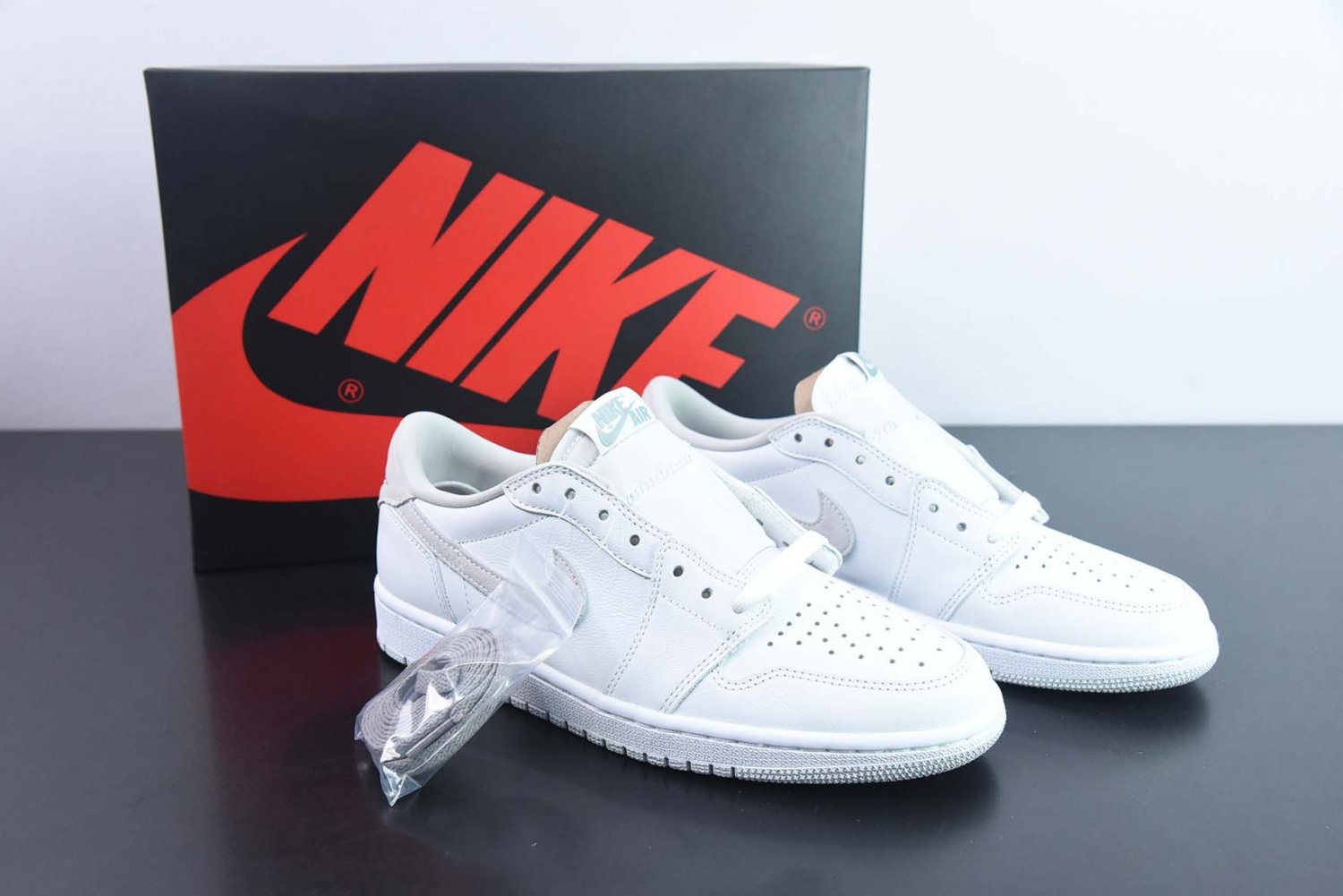 Jordan 1 Low Neutral Grey