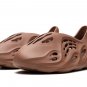 Yeezy Foam Runner Clay Red