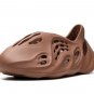 Yeezy Foam Runner Clay Red