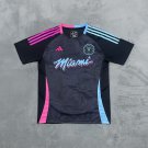 Men dressed in black Miami pre match football jersey 24-25