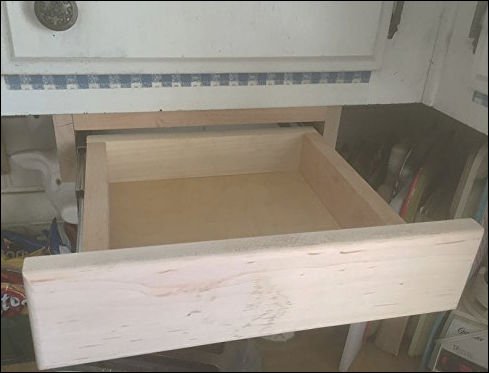 Kitchen cabinet storage